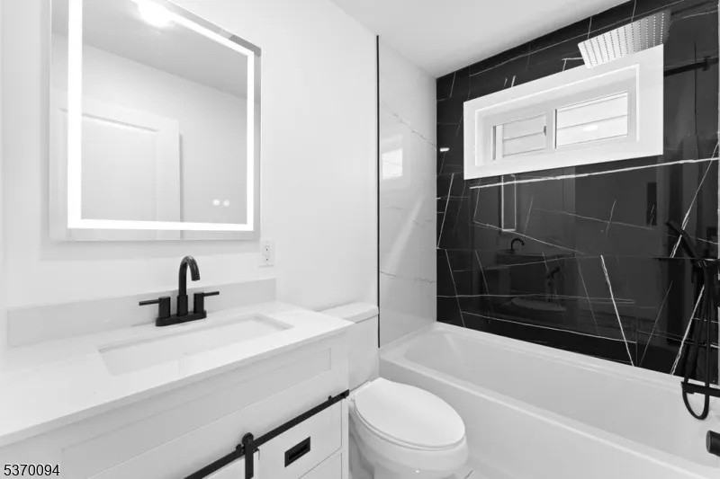 11 S 17th St #2 - Photo 7 of 7