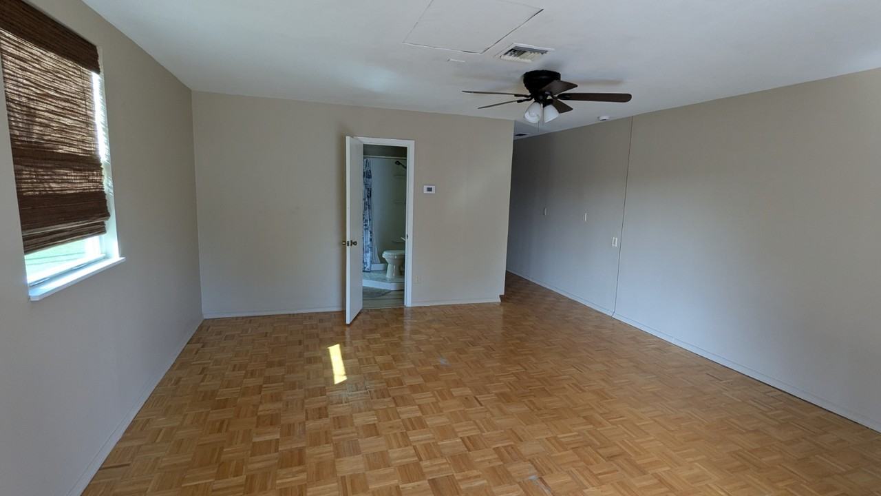 6621 Sw 56th St #B - Photo 2 of 7