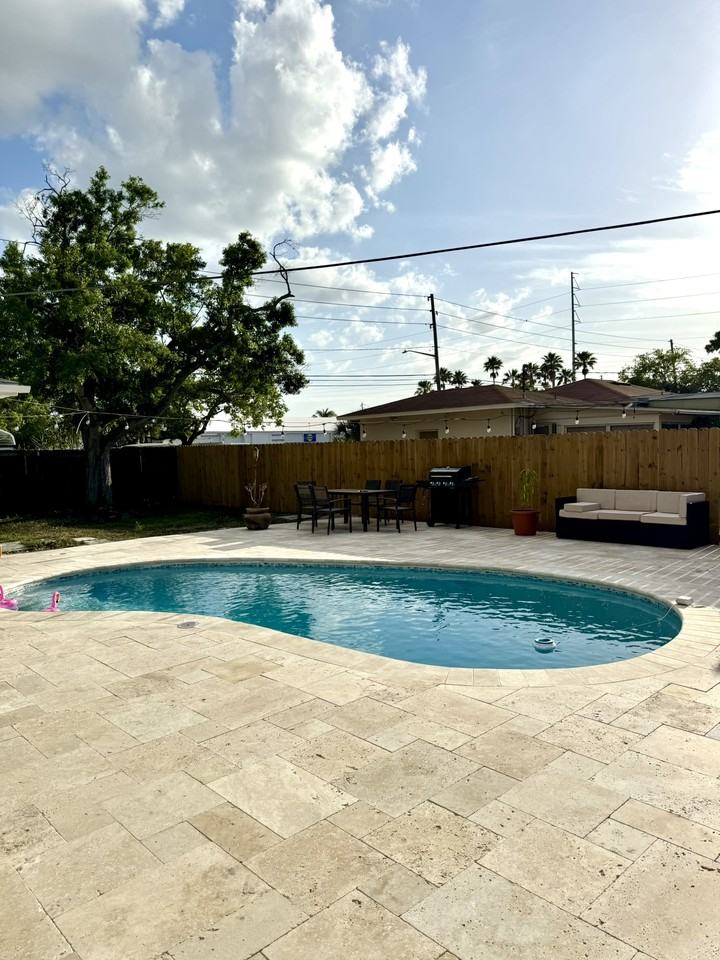 10883 70th Ave #B - Photo 7 of 8