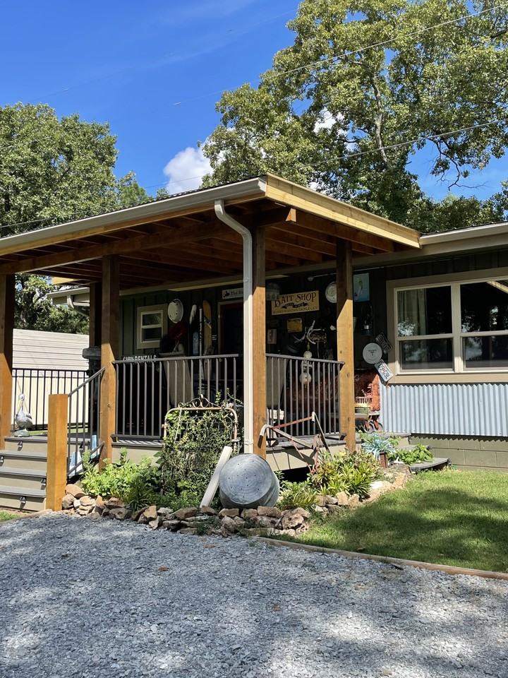 1116 W 17th St #B - Photo 5 of 21