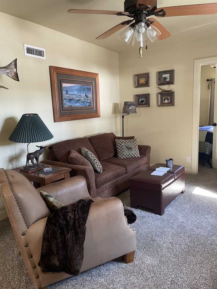 1116 W 17th St #B - Photo 7 of 21