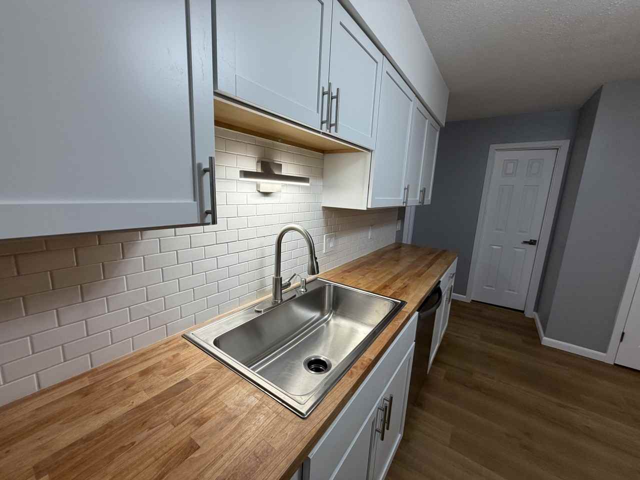 2530 Candlecrest Cir #2530 - Photo 2 of 17