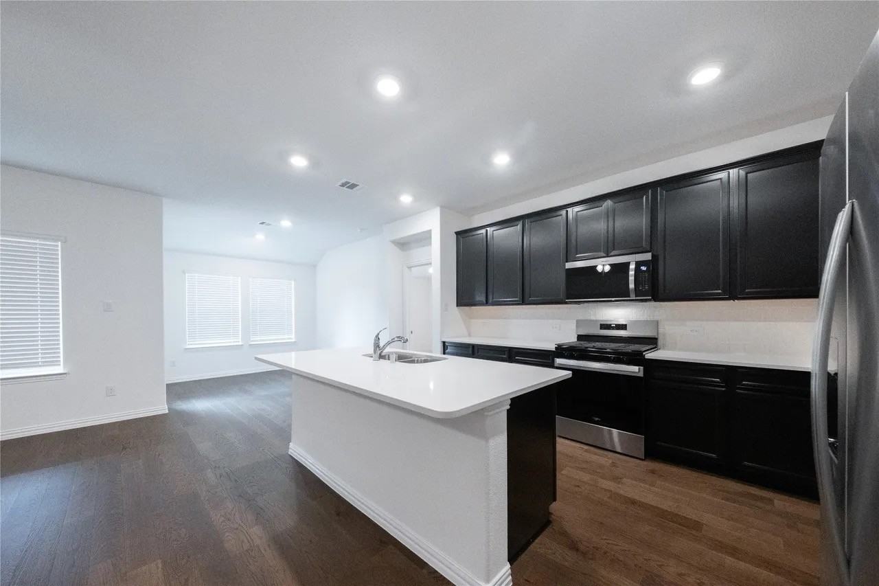 5509 Candlewood Dr #NA - Photo 5 of 17