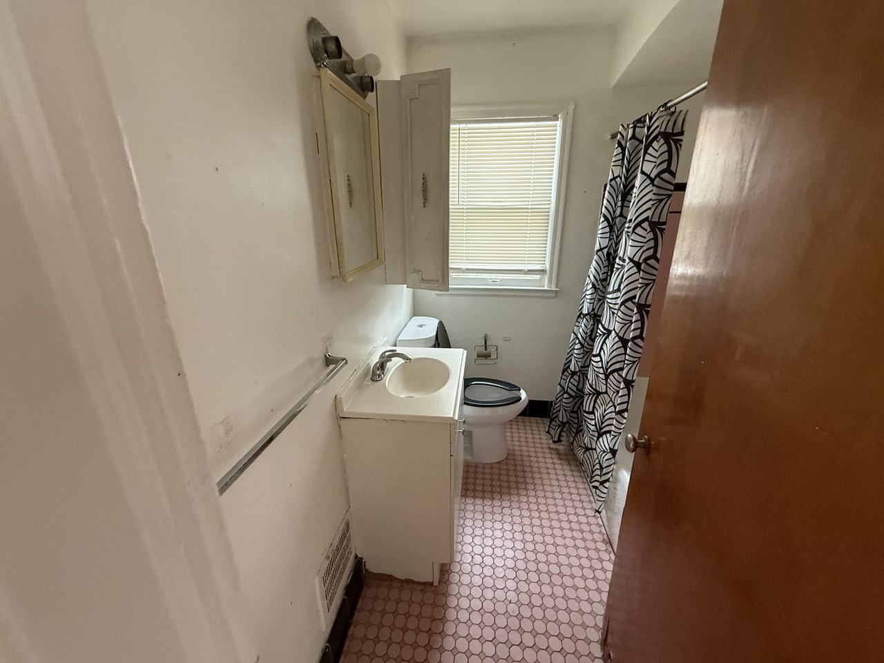 15900 Coram St - Photo 2 of 6