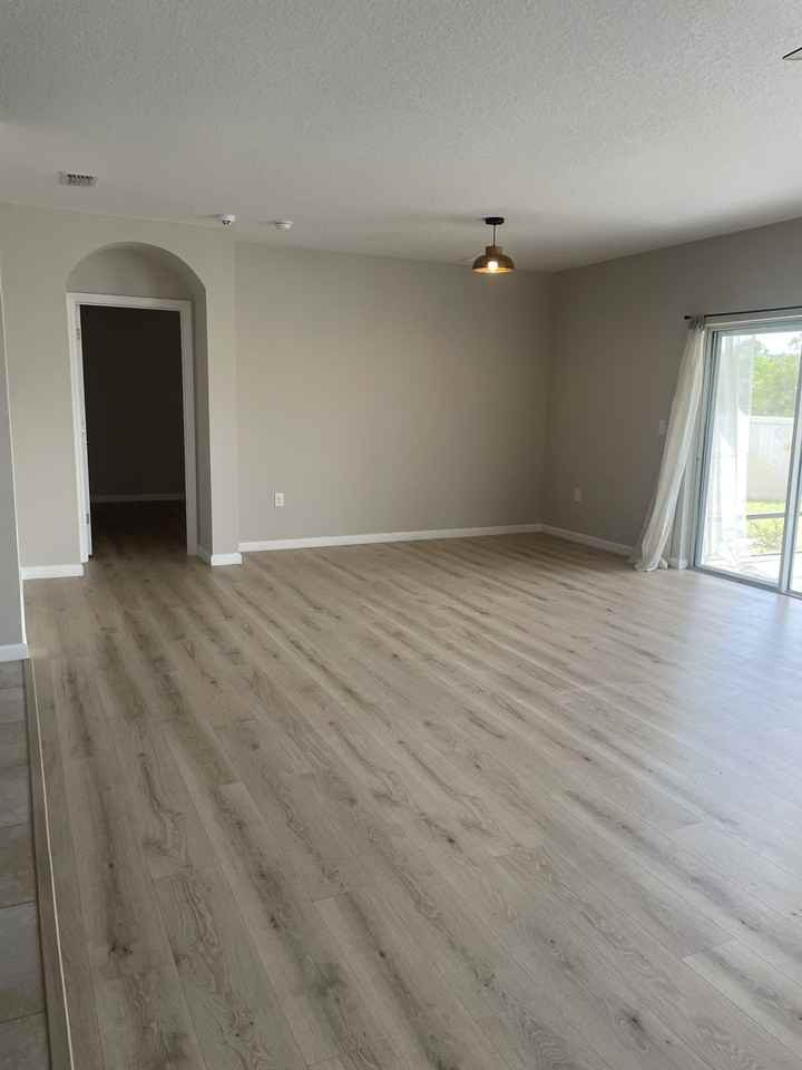 347 Moray Dr Sw - Photo 2 of 14
