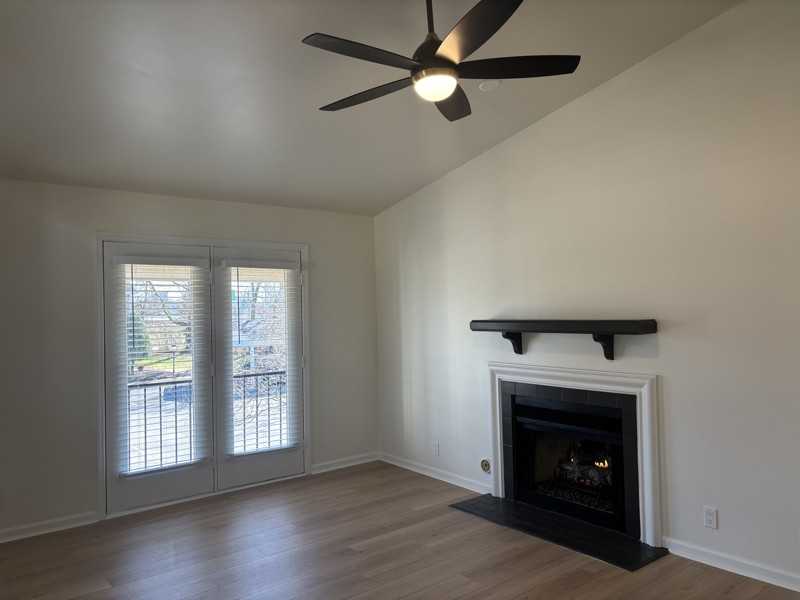 232 Cottage Pl - Photo 5 of 19