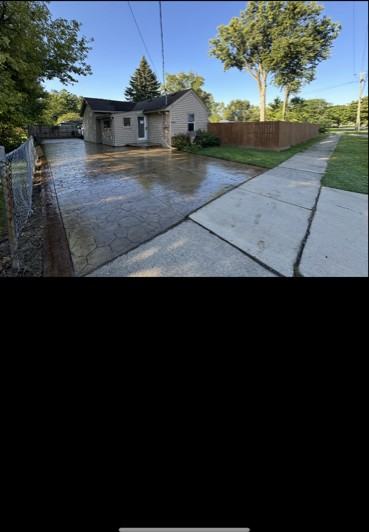 6007 Harold St - Photo 4 of 6