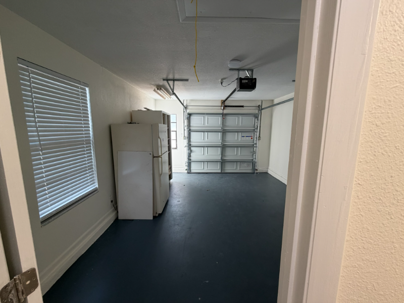 1042 Willowood Ln - Photo 4 of 14