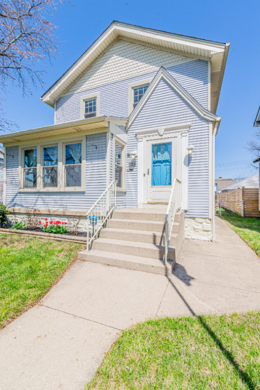 732 E Mithoff St - Photo 2 of 19