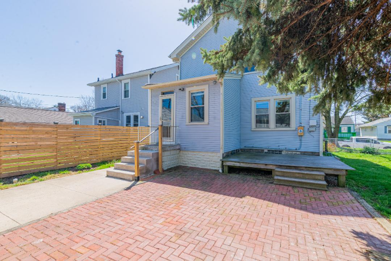 732 E Mithoff St - Photo 6 of 19