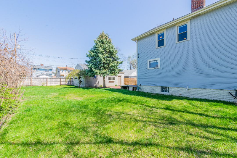 732 E Mithoff St - Photo 7 of 19