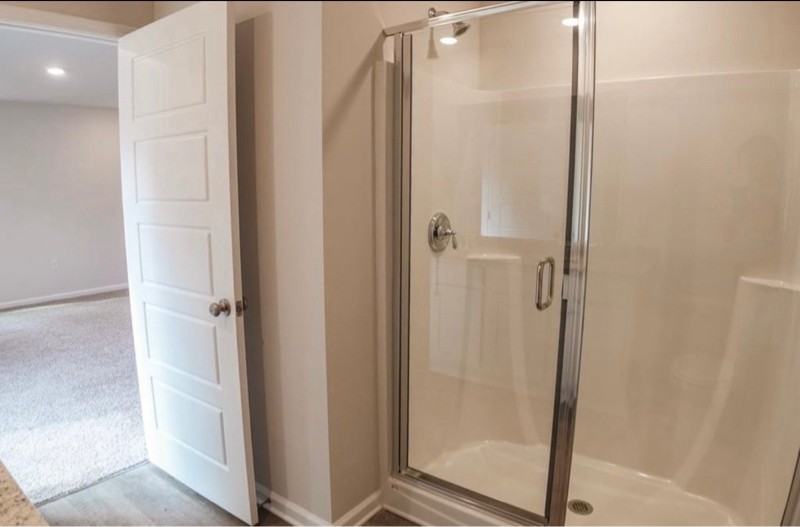 5008 Sampler Dr - Photo 2 of 8