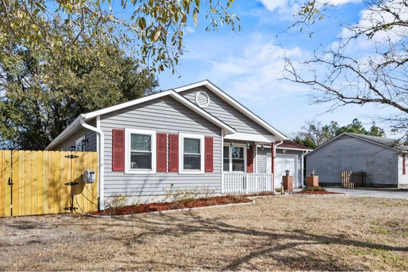 206 Cinnamon Dr - Photo 2 of 20