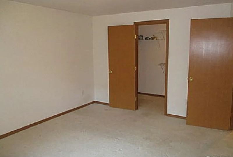 1200 E Libby Rd - Photo 4 of 8