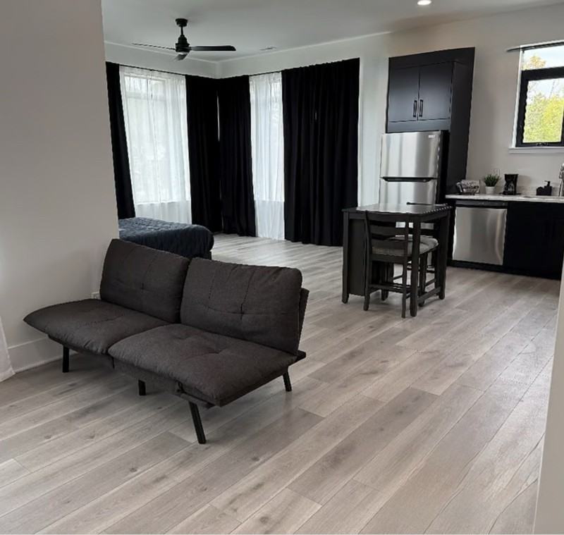 1003 Paradise City Blvd - Photo 2 of 5