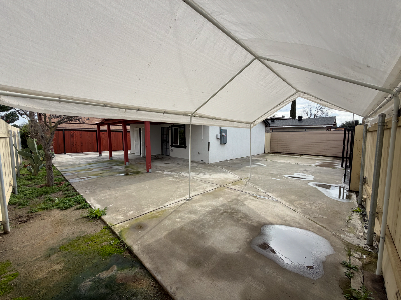 1709 Margaret Way - Photo 4 of 10