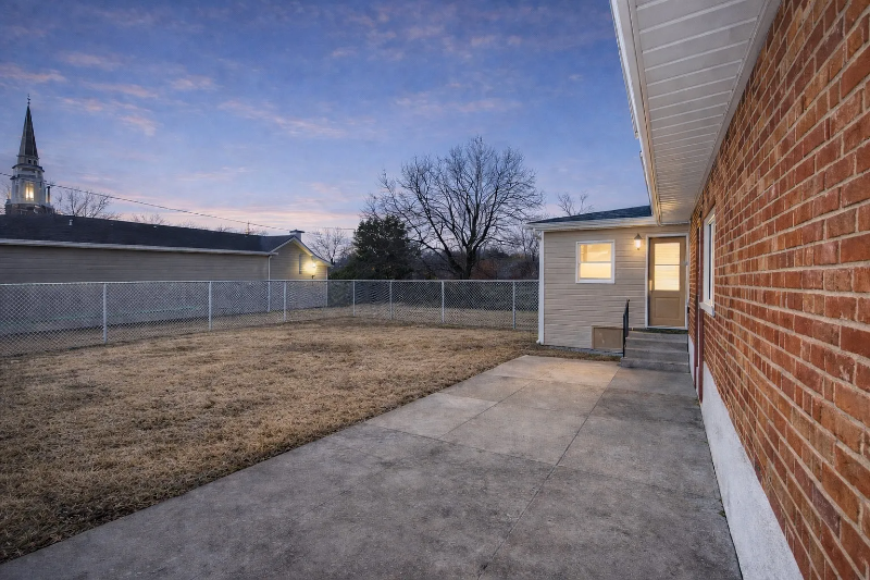 1295 Chambers Rd - Photo 2 of 17