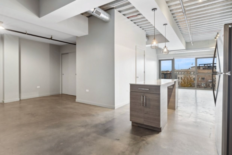 1213 N Honore St #6 - Photo 3 of 8