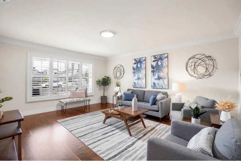 363 Oleander Ave - Photo 5 of 20