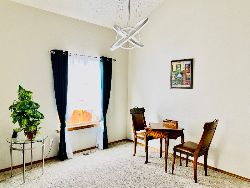 2130 Silkwood Dr - Photo 5 of 20