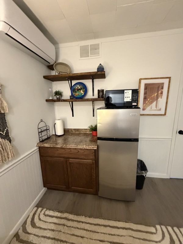 1355 E Main St - Photo 5 of 11