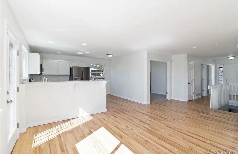 864 W 96th Pl - Photo 4 of 8