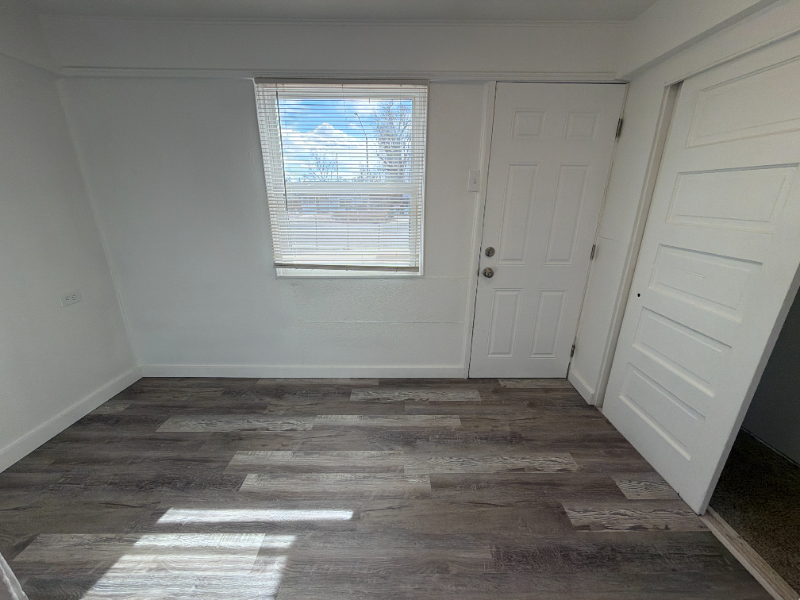 221 10th St #A - Photo 2 of 20