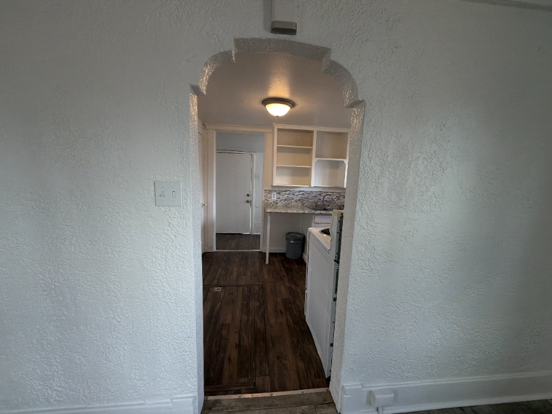 221 10th St #A - Photo 7 of 20