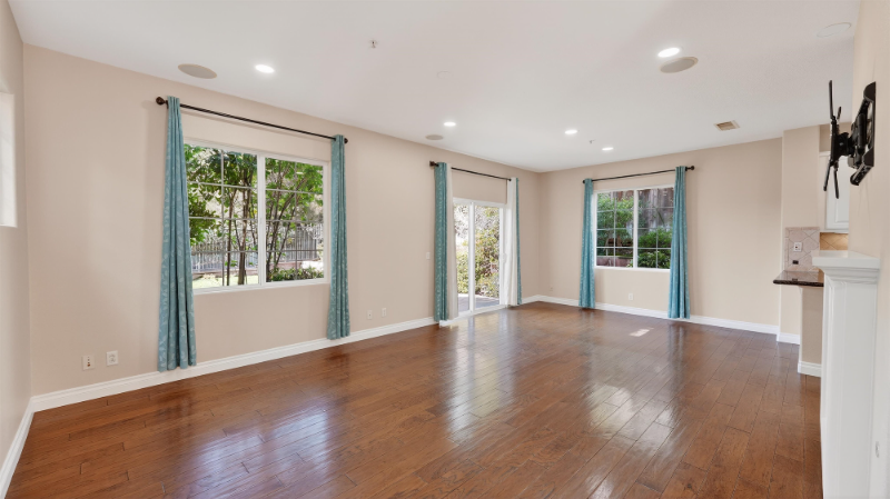 63 Potters Bnd - Photo 3 of 20