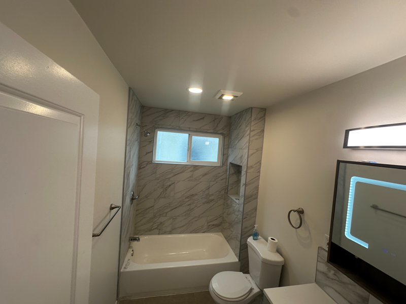 877 29th St - Photo 2 of 20