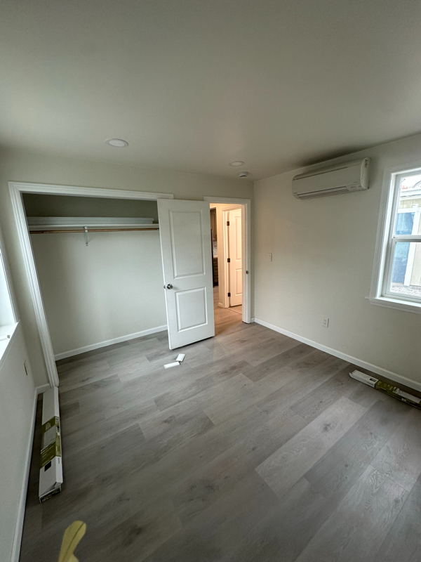 877 29th St - Photo 7 of 20