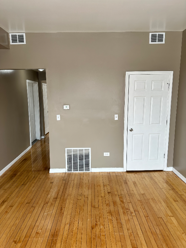 1809 S Springfield Ave #2 - Photo 2 of 10