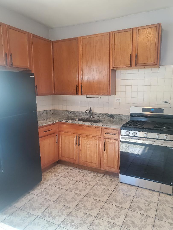 1725 N Cicero Ave #1R - Photo 3 of 8