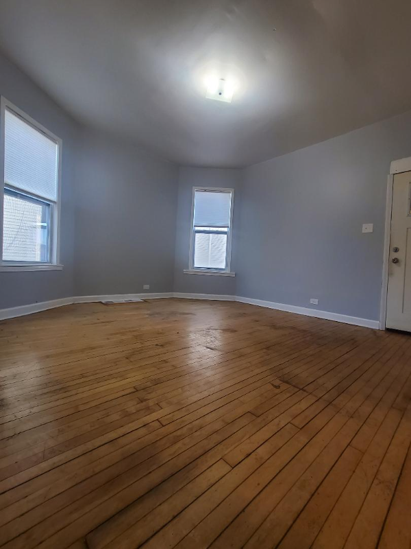 1725 N Cicero Ave #1R - Photo 4 of 8