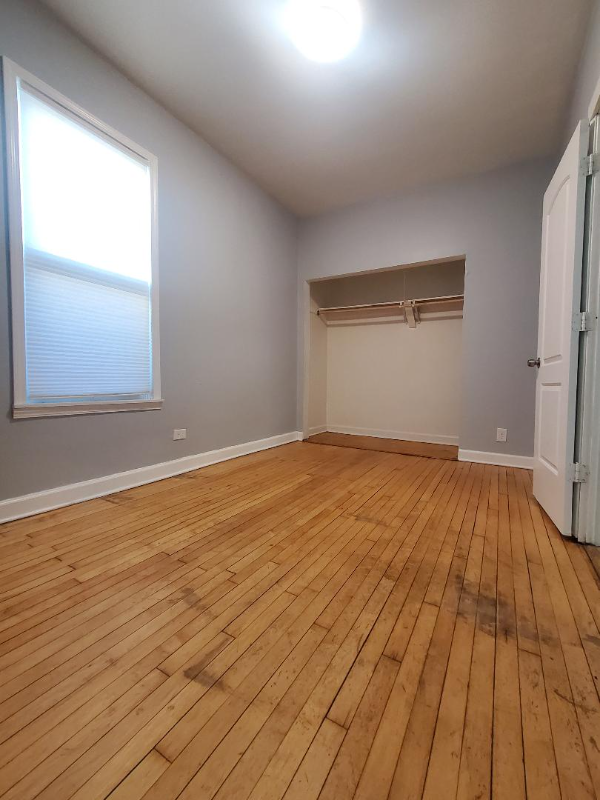 1725 N Cicero Ave #1R - Photo 5 of 8