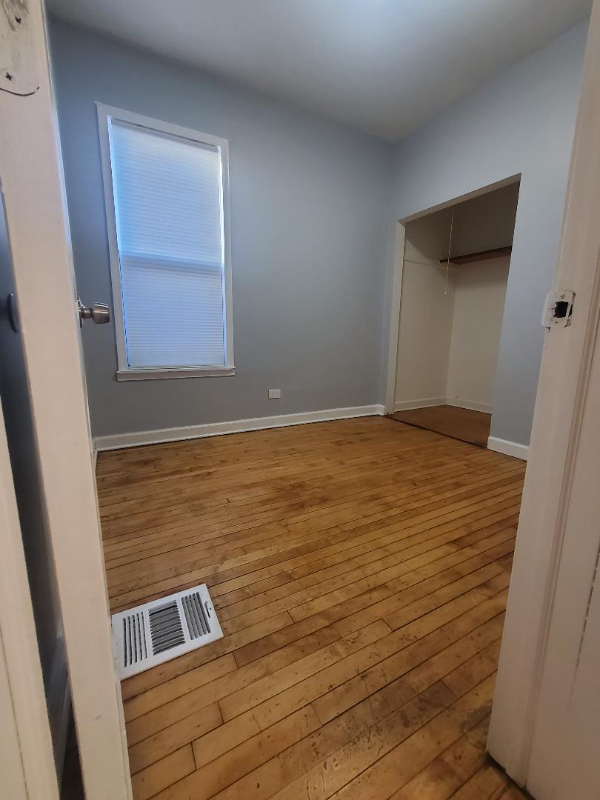 1725 N Cicero Ave #1R - Photo 6 of 8