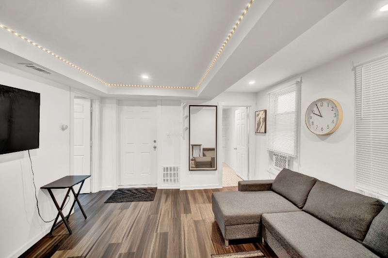 1721 N Kimball Ave #1R - Photo 4 of 19