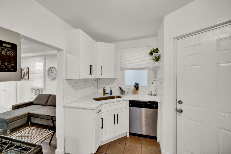 1721 N Kimball Ave #1R - Photo 5 of 19