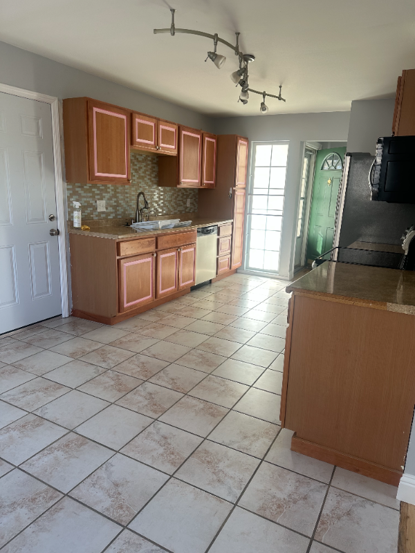 667 Beldon Way - Photo 2 of 10