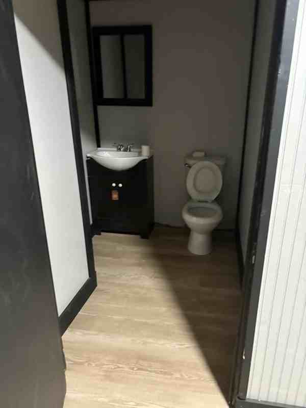 324 Church St - Photo 3 of 10