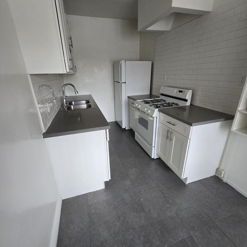 833 N Formosa Ave - Photo 3 of 21