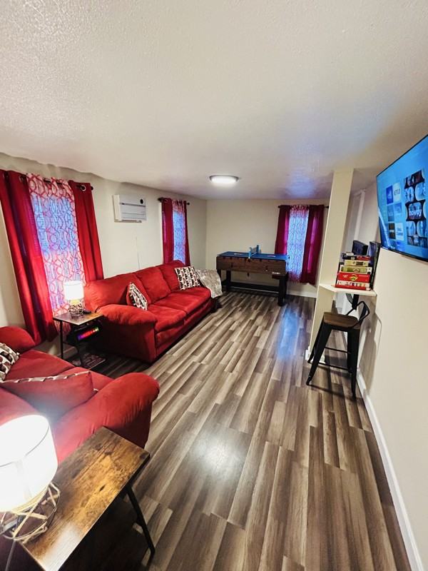 1452 Huntersland Rd - Photo 6 of 25