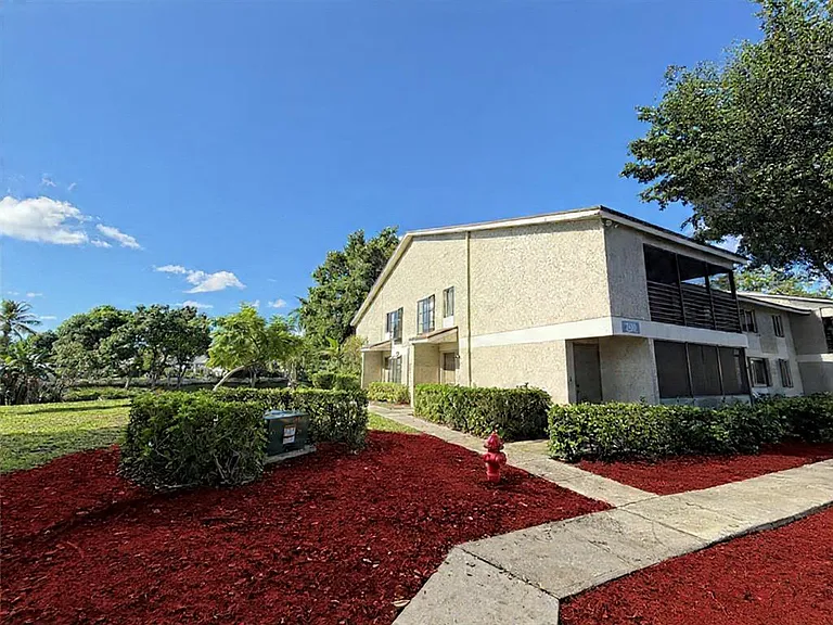 709 Gardens Dr #102 - Photo 2 of 20