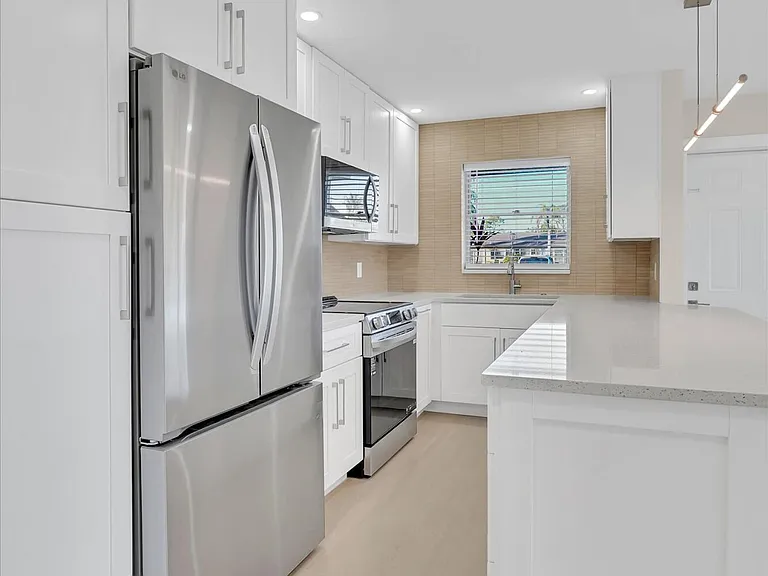 890 High Point Blvd N #A - Photo 3 of 18