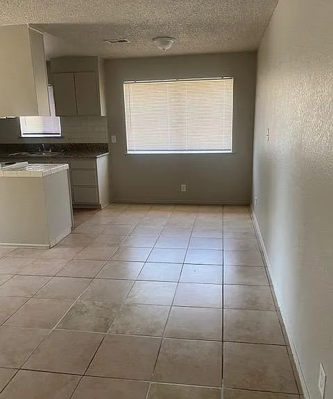 2749 W Fairmont Ave #204 - Photo 2 of 11