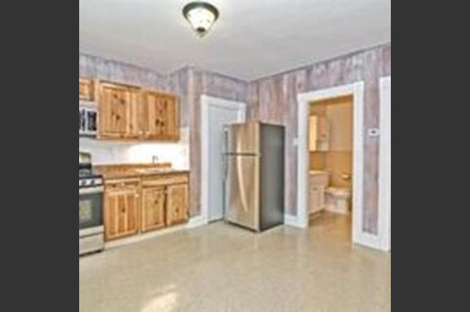 25R Saunders St #R - Photo 2 of 15