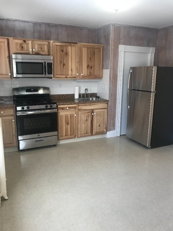 25R Saunders St #R - Photo 4 of 15