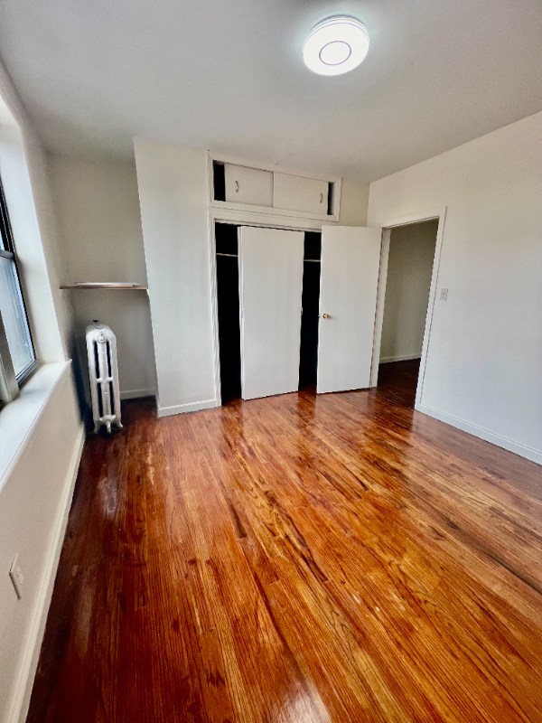 358 Bergen Ave - Photo 6 of 6