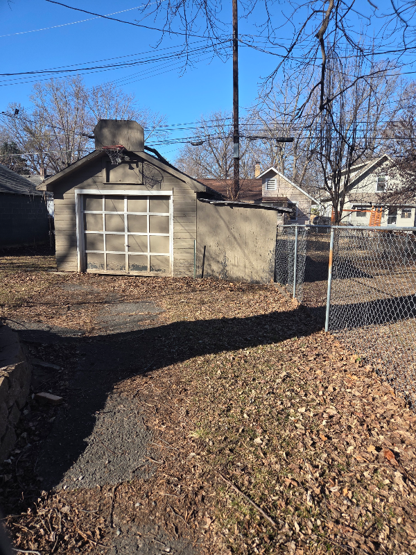 4408 Cambridge St - Photo 4 of 16