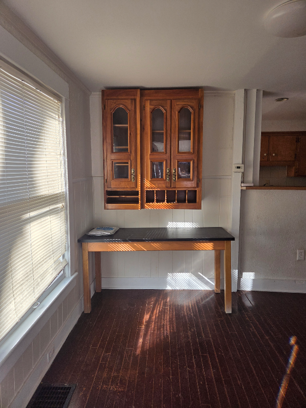 4408 Cambridge St - Photo 5 of 16